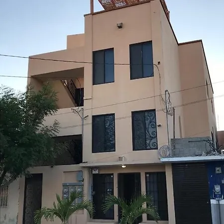 Hermoso Edificio Ubicado A Pocas Cuadras Del Malecon De La Paz Bcs Exterior foto