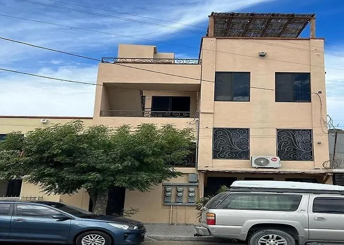 Hermoso Edificio Ubicado A Pocas Cuadras Del Malecon De La Paz Bcs